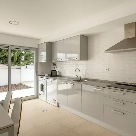 Bright & Airy 3br Spacious * Sesimbra