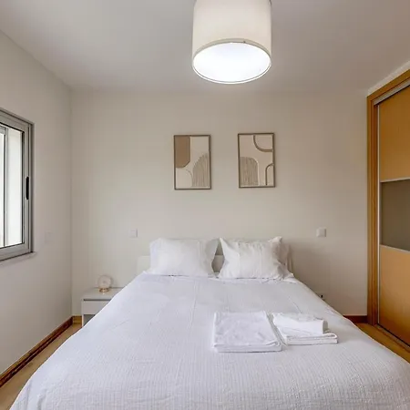Bright & Airy 3br Spacious Villa Sesimbra