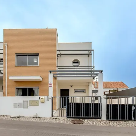 Bright & Airy 3br Spacious Sesimbra
