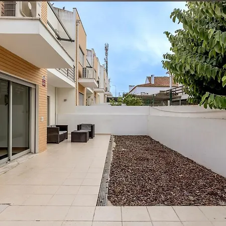 Bright & Airy 3br Spacious Sesimbra