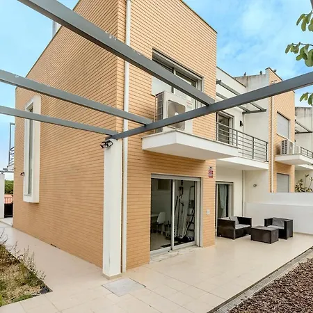 Villa Bright & Airy 3br Spacious