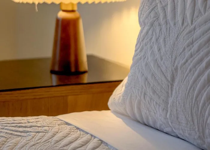 Bright & Airy 3br Spacious Sesimbra