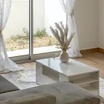 Vila Bright & Airy 3br Spacious *
