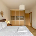 Vila Bright & Airy 3br Spacious