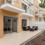 Bright & Airy 3br Spacious Vila