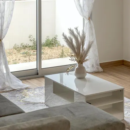 Villa Bright & Airy 3br Spacious *