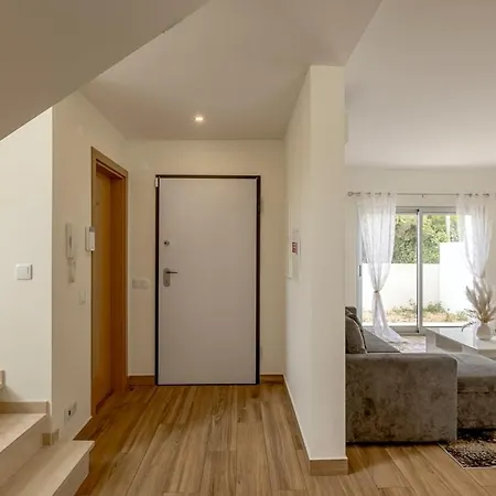 Bright & Airy 3br Spacious Villa *