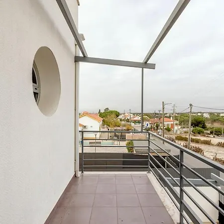 Bright & Airy 3br Spacious Villa