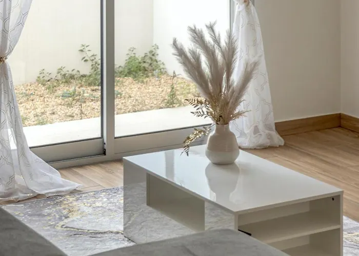 Villa Bright & Airy 3br Spacious *