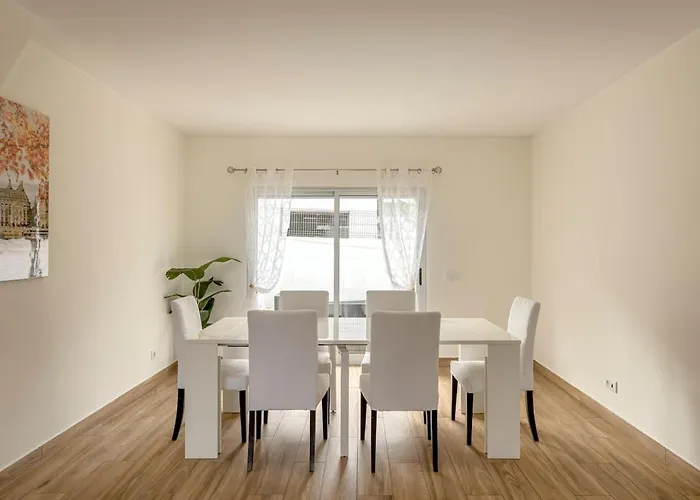 Bright & Airy 3br Spacious