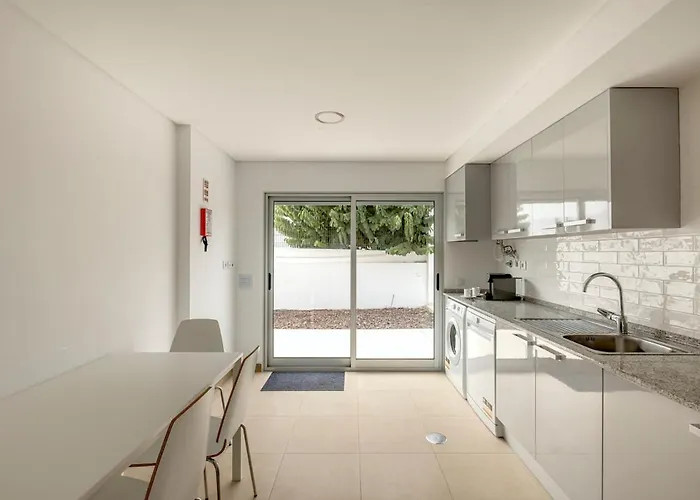 Bright & Airy 3br Spacious Villa *