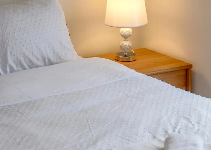 Bright & Airy 3br Spacious Villa *