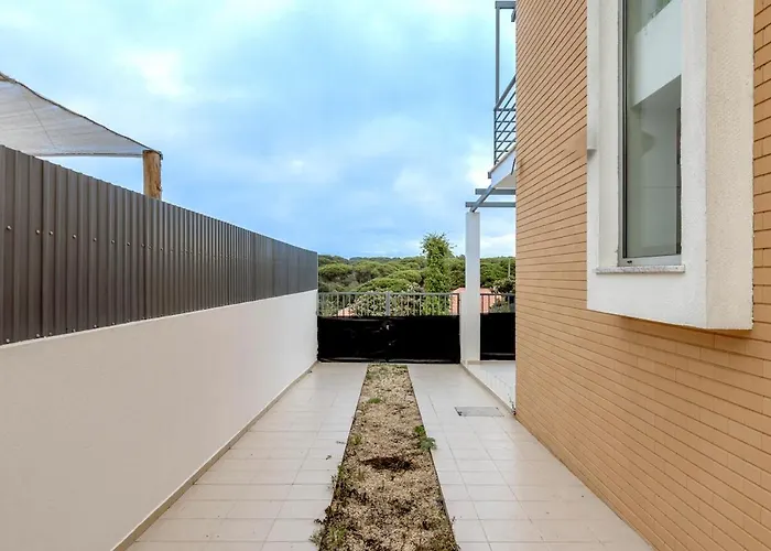 Bright & Airy 3br Spacious * Sesimbra