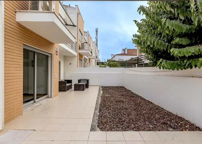 Bright & Airy 3br Spacious Sesimbra